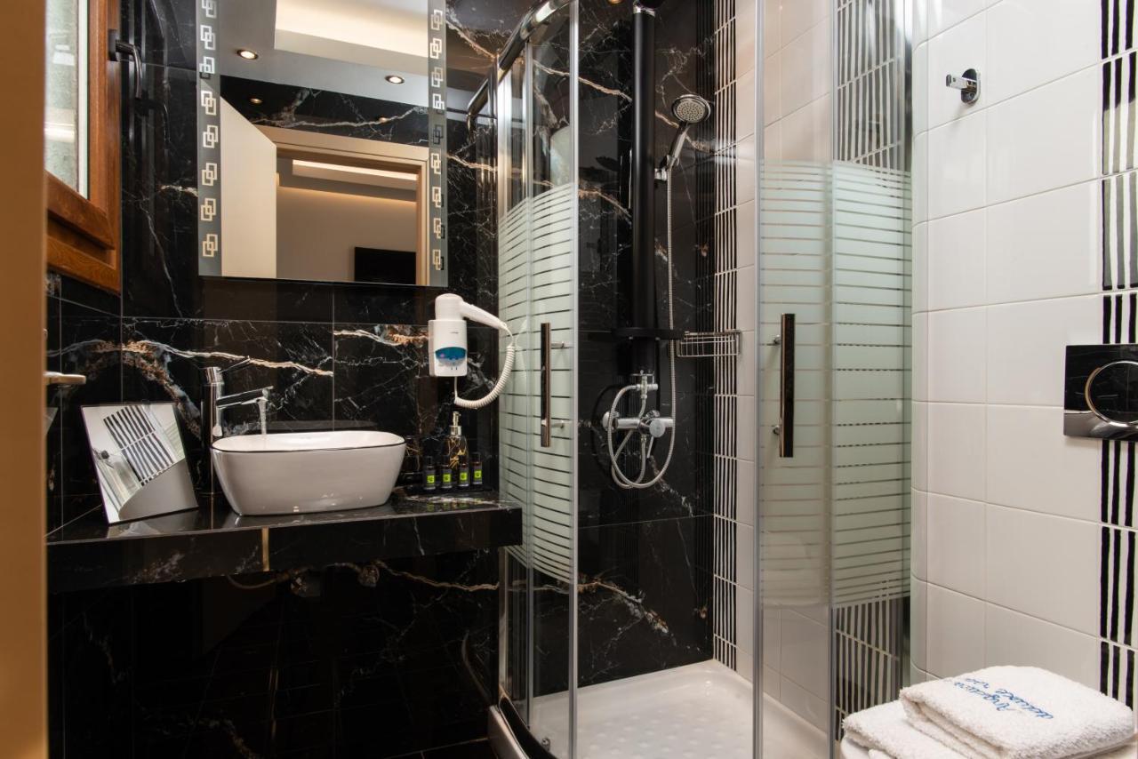 Angelica'S Deluxe Rooms In Adamas Exterior foto