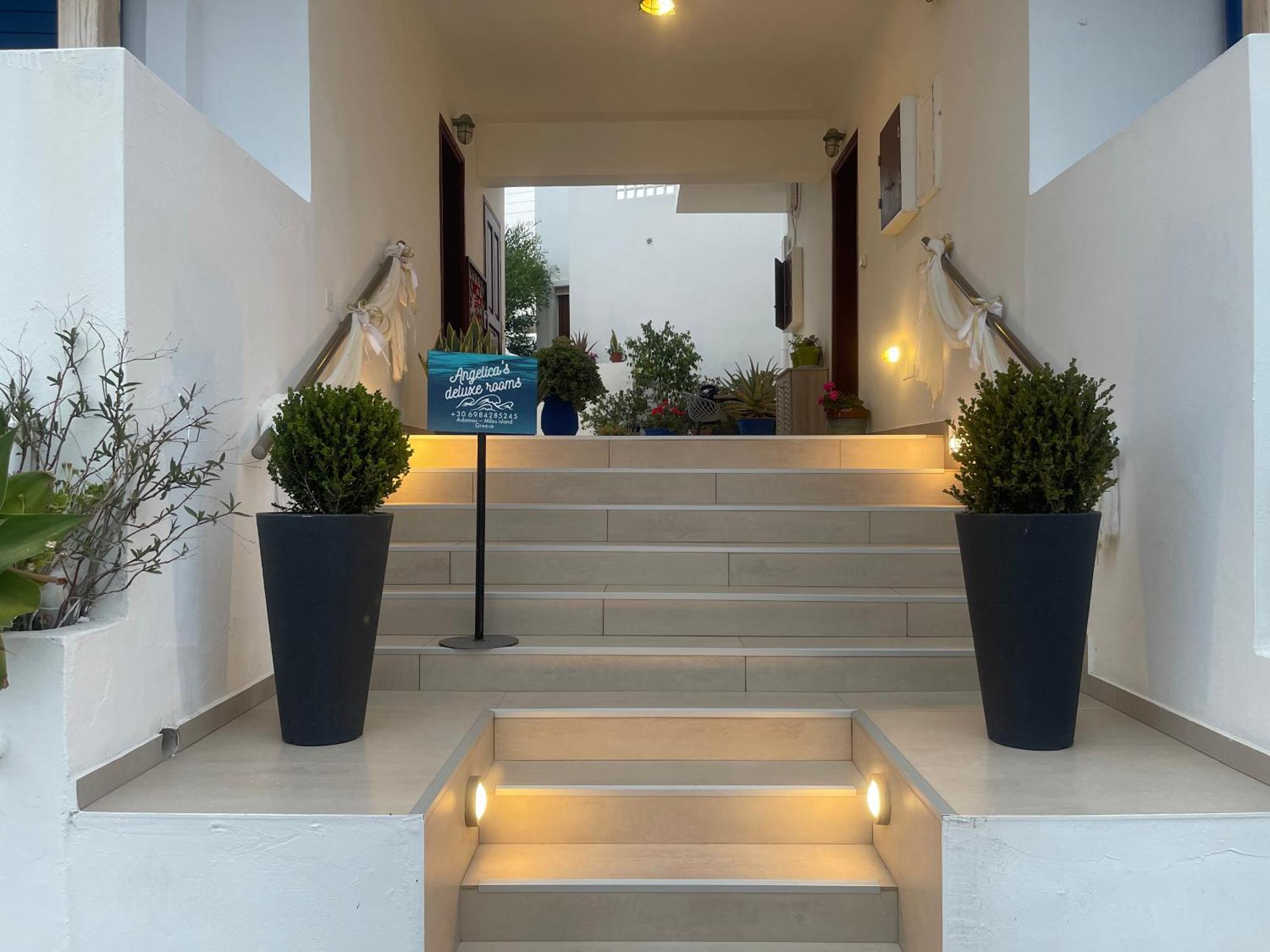 Angelica'S Deluxe Rooms In Adamas Exterior foto